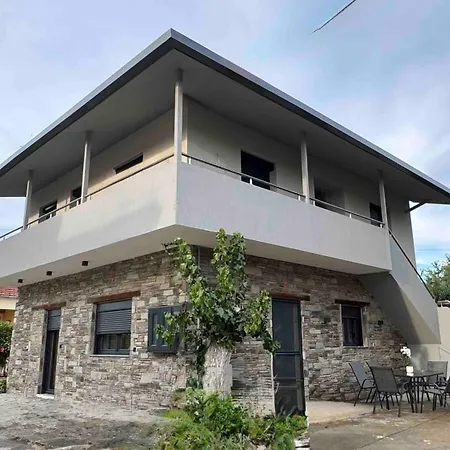 George - Matas House *
