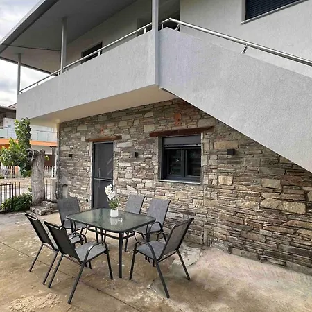 George - Matas House *