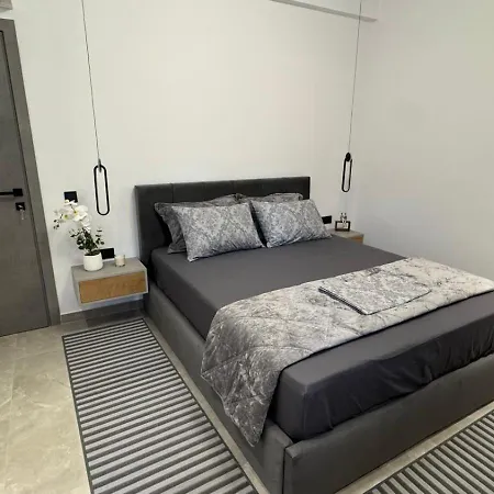 George - Matas House نيكيتي